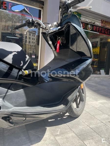 Honda PCX 125 – Vista 9