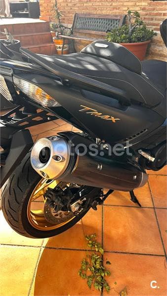 Yamaha T-Max 530 BLACK MAX – Vista 3