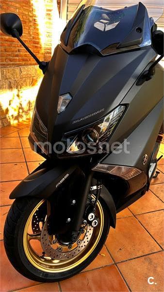 Yamaha T-Max 530 BLACK MAX – Vista 4