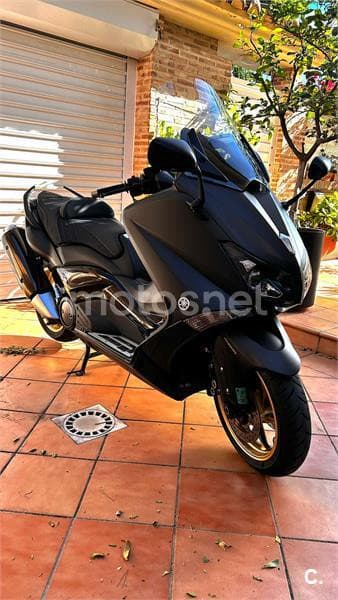 Yamaha T-Max 530 BLACK MAX – Vista 7