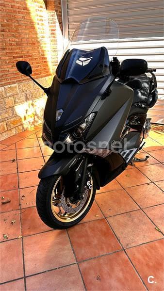 Yamaha T-Max 530 BLACK MAX – Vista 8