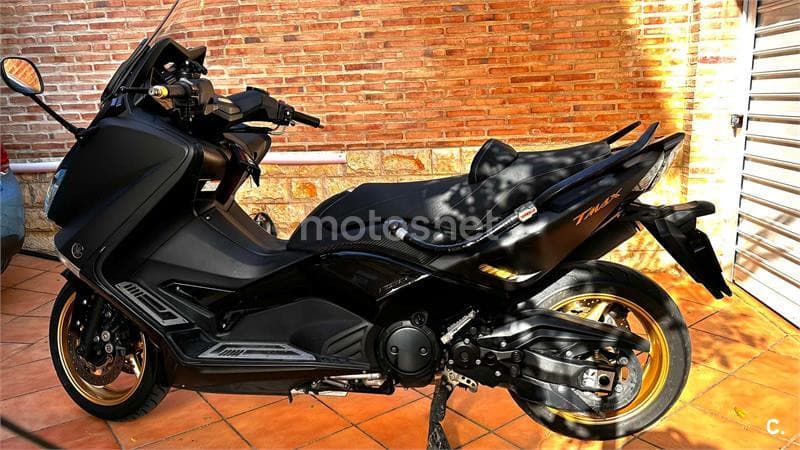 Yamaha T-Max 530 BLACK MAX – Vista 9