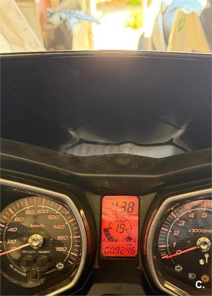 Yamaha XMAX 400 – Vista 4