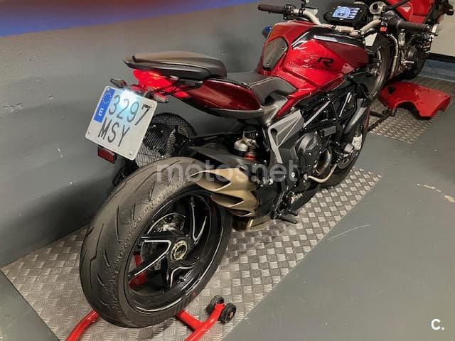 MV Agusta BRUTALE – Vista 2