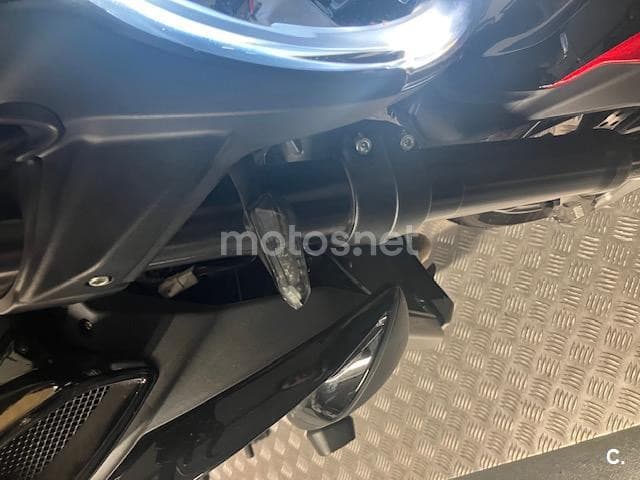 MV Agusta BRUTALE – Vista 11