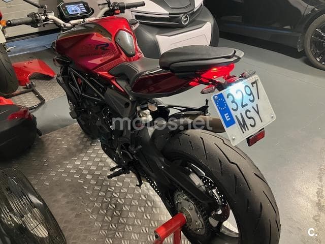 MV Agusta BRUTALE – Vista 3