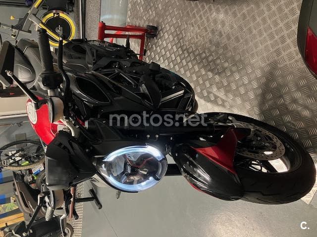 MV Agusta BRUTALE – Vista 4