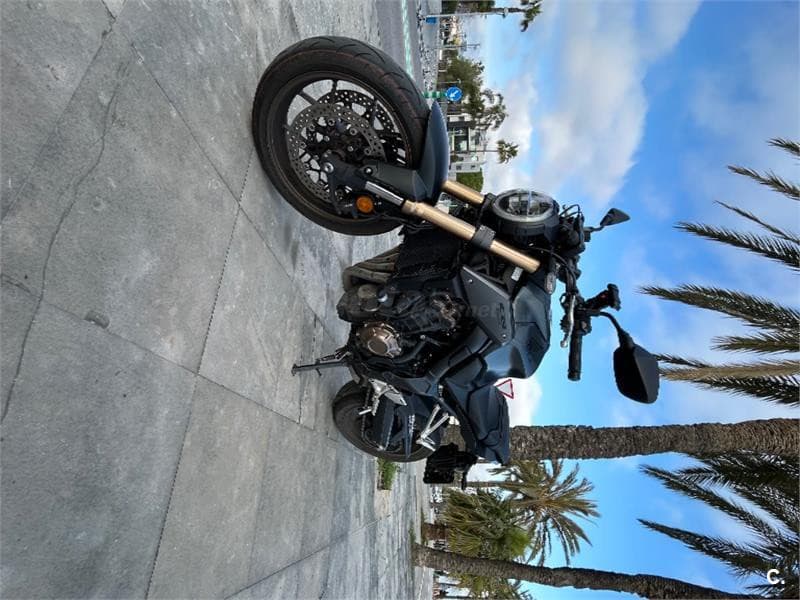 Honda CB 650 R – Vista 1