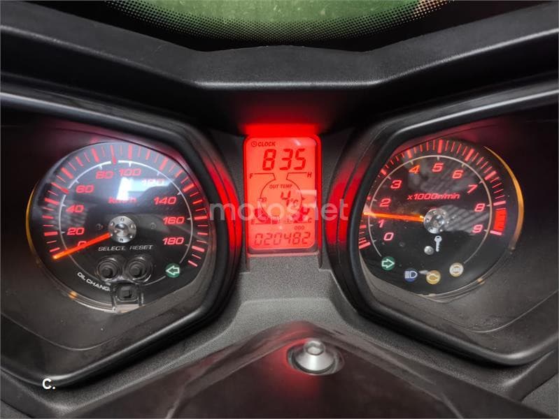 Yamaha XMAX 400 – Vista 1