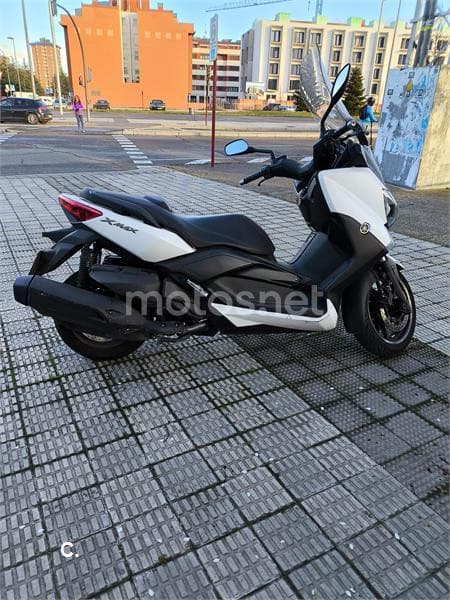 Yamaha XMAX 400 – Vista 4