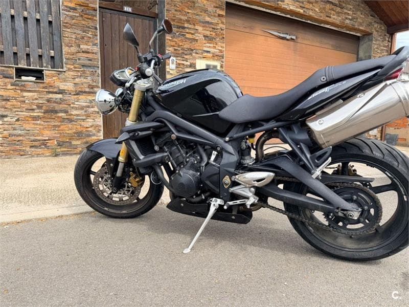 Triumph Street Triple – Vista 1