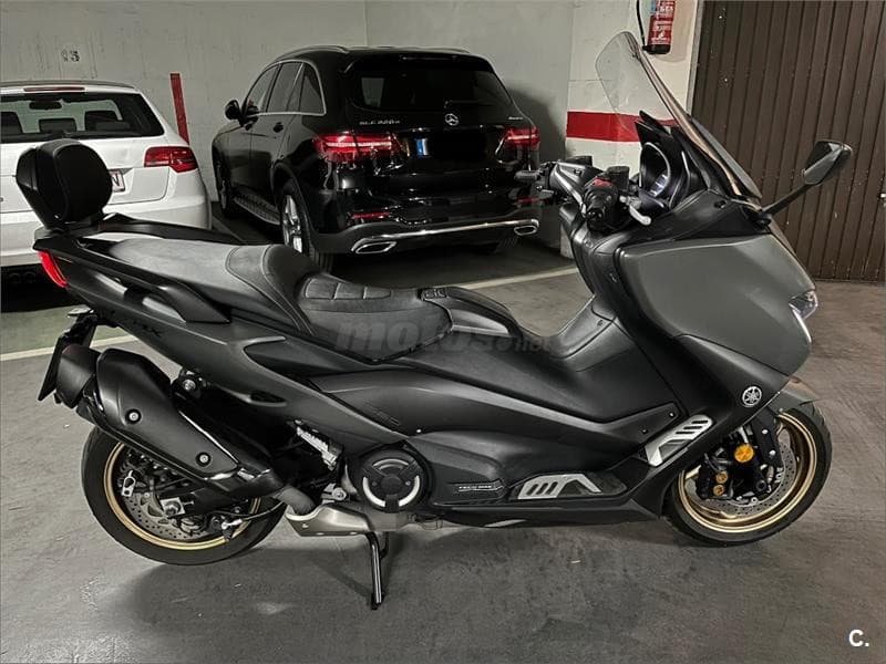 Yamaha TMAX 560 TECH MAX – Vista 1