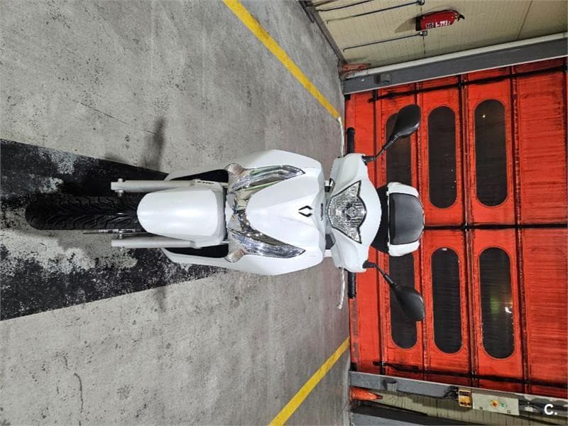 Honda SCOOPY SH125i CBS – Vista 1