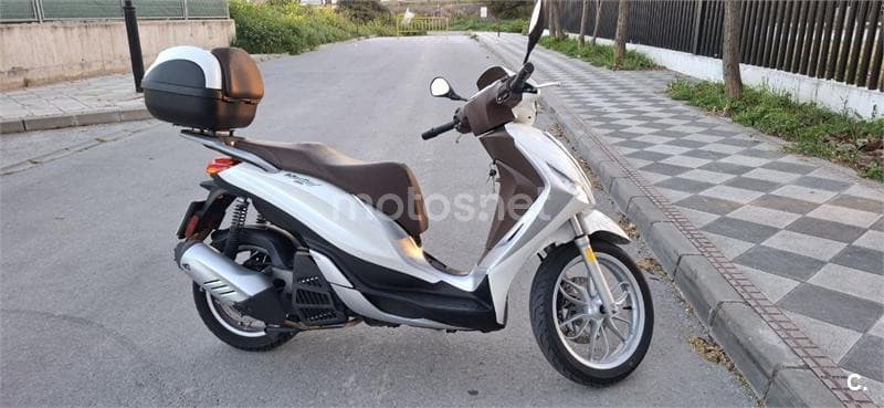 Piaggio Medley – Vista 1