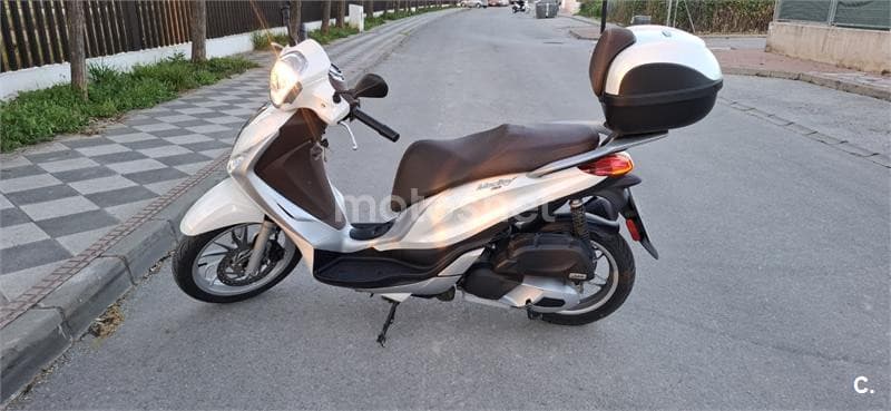 Piaggio Medley – Vista 2