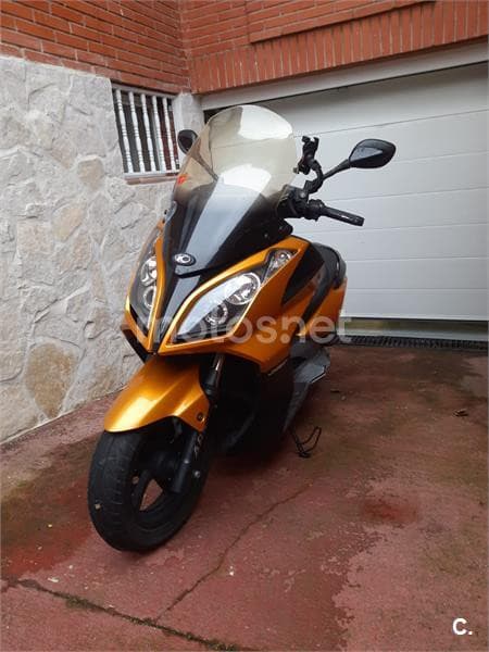 Kymco Super Dink 300I ABS – Vista 4