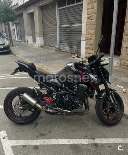 Kawasaki Z900RS – Vista 1