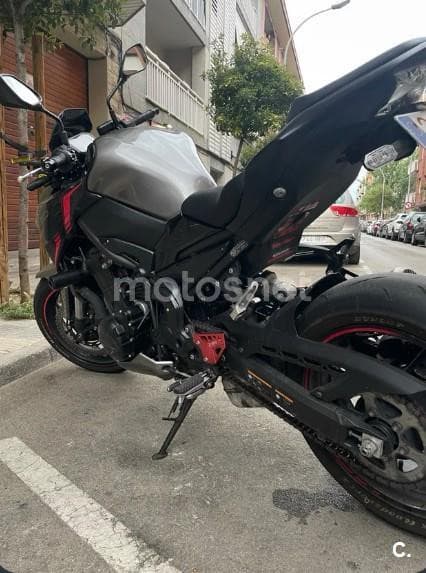 Kawasaki Z900RS – Vista 3