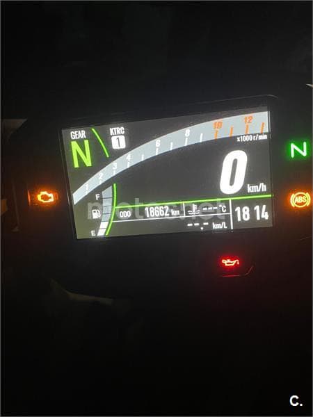 Kawasaki Z900RS – Vista 4