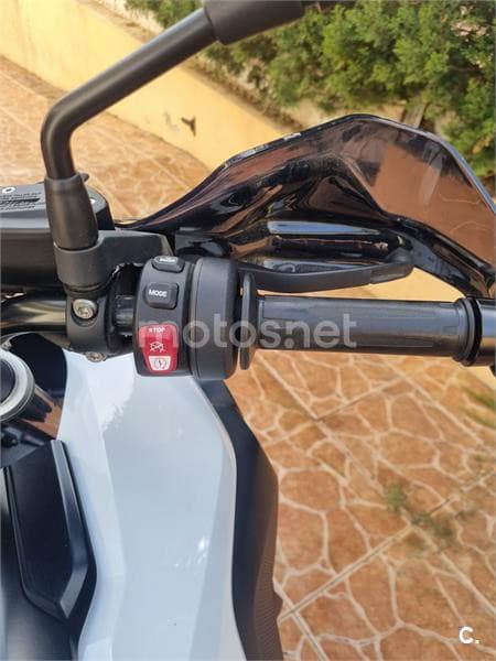 BMW F 750 – Vista 7