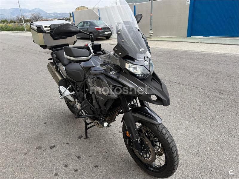 Benelli TRK 502 – Vista 1