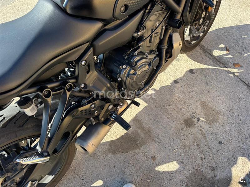 Yamaha MT-07 – Vista 13