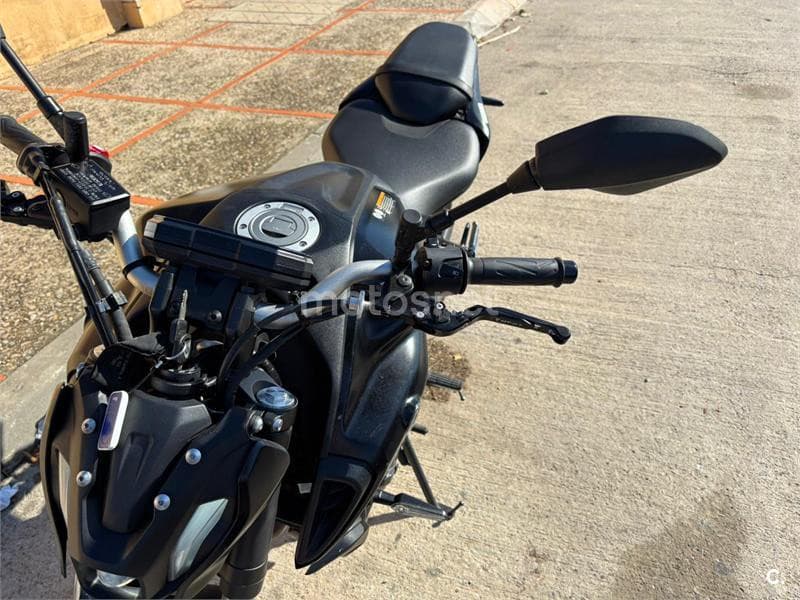 Yamaha MT-07 – Vista 15