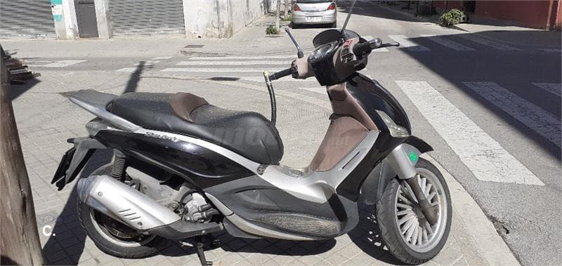 Piaggio Beverly 300 – Vista 2