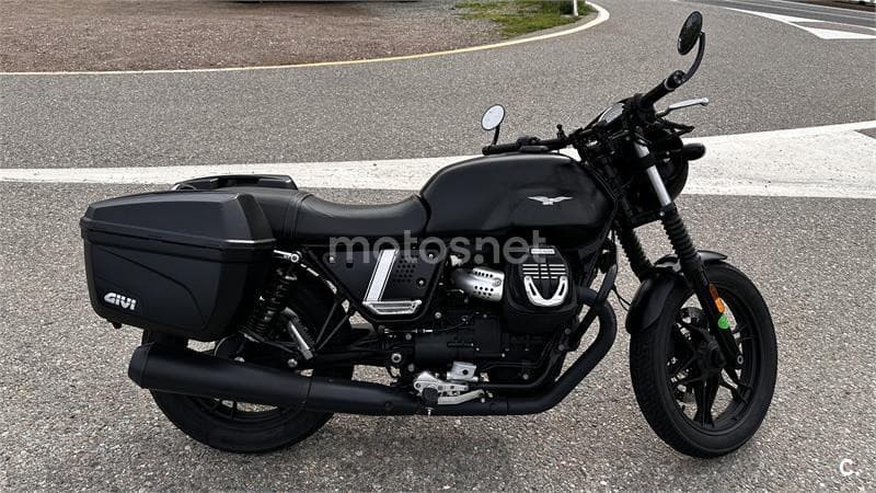 Moto Guzzi V7 III – Vista 3