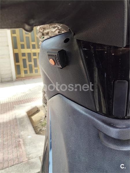 Piaggio Beverly – Vista 2