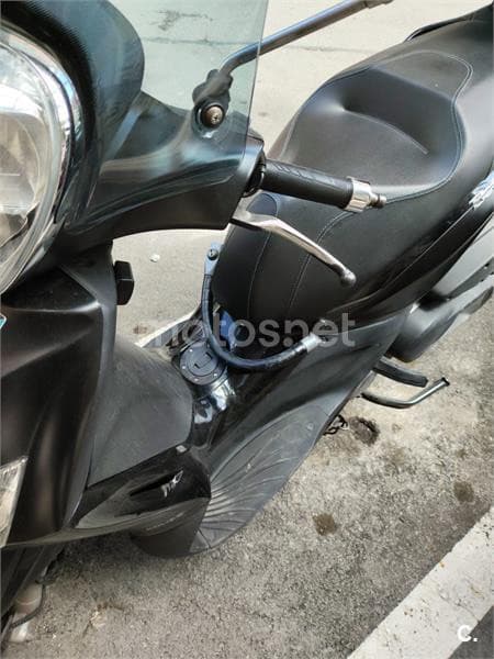 Piaggio Beverly – Vista 4