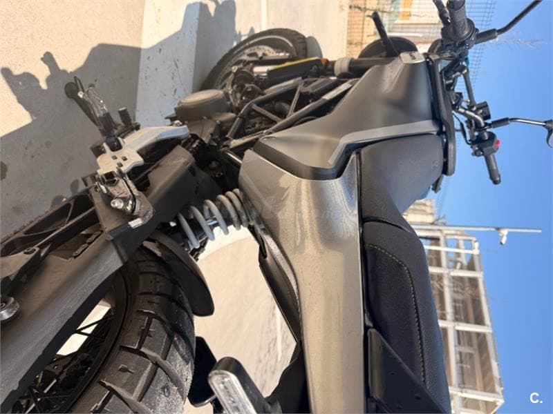 Husqvarna Svartpilen 125 – Vista 4