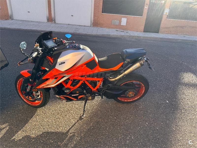 KTM 1290 Super Duke R – Vista 2
