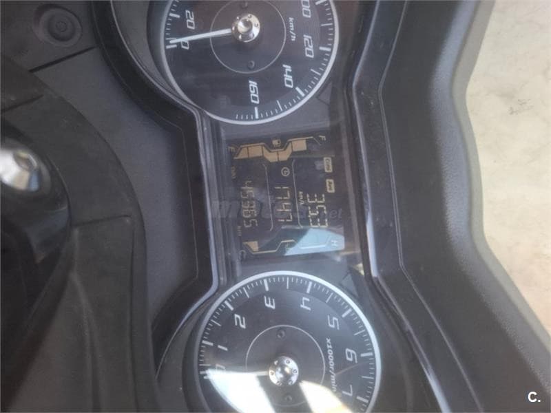 Yamaha XMAX 300 – Vista 3