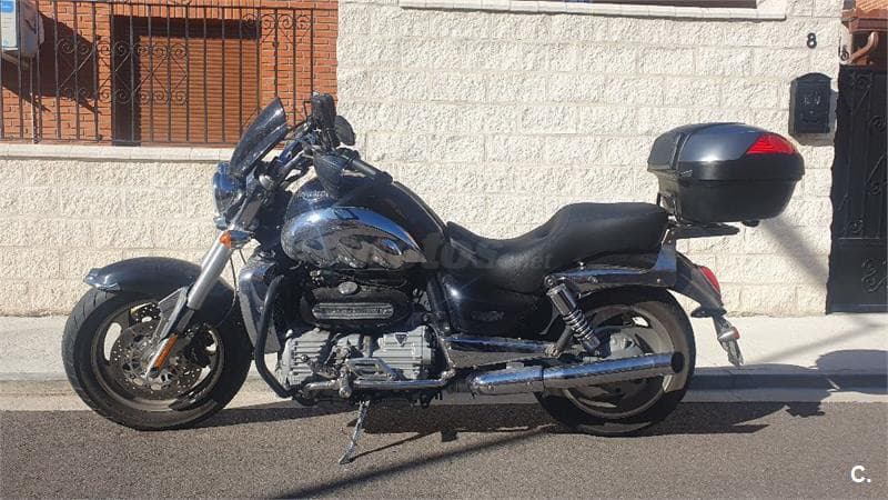 Triumph ROCKET III – Vista 2