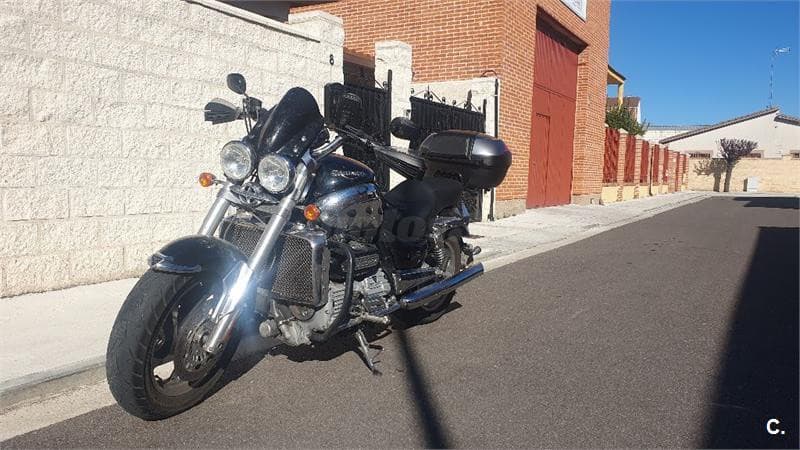 Triumph ROCKET III – Vista 3