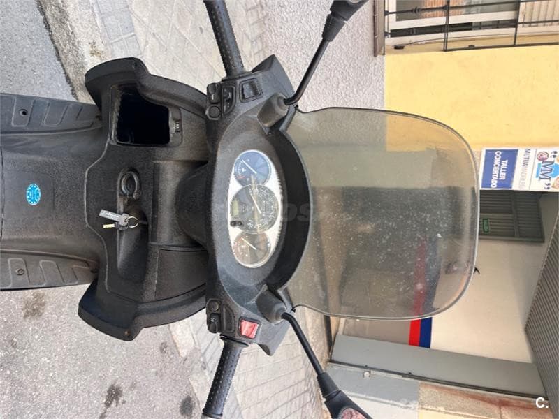 Piaggio X7 125 – Vista 7