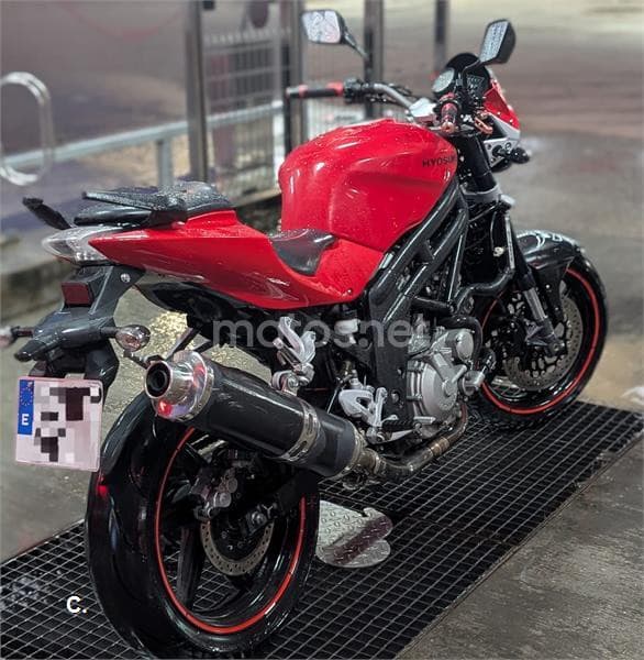 Hyosung GT 650i – Vista 1