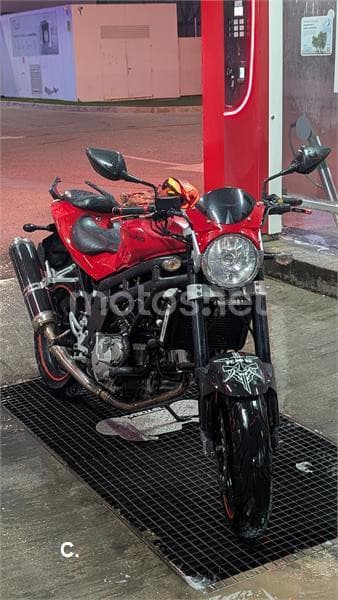 Hyosung GT 650i – Vista 2