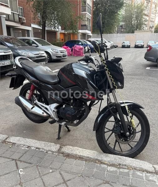 Honda CB 125 – Vista 1