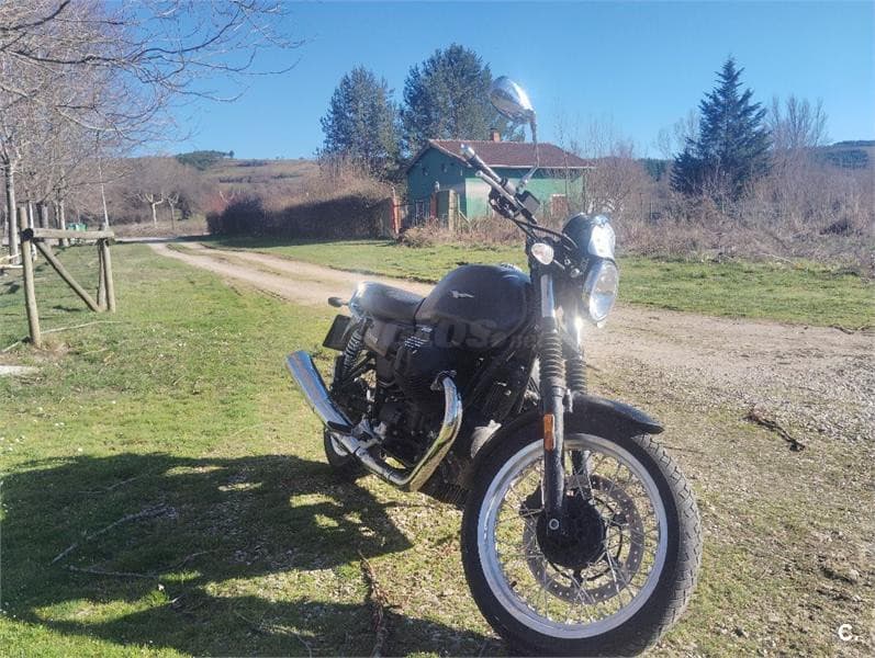 Moto Guzzi V7 III – Vista 3