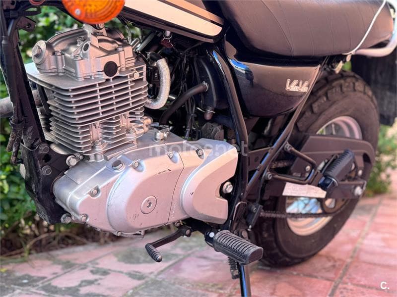 Suzuki VanVan 125 – Vista 2