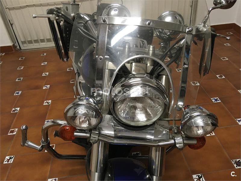 Suzuki VL 800 Intruder Volusia – Vista 3