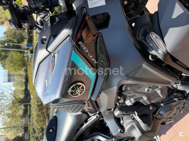 Yamaha MT 09 – Vista 7