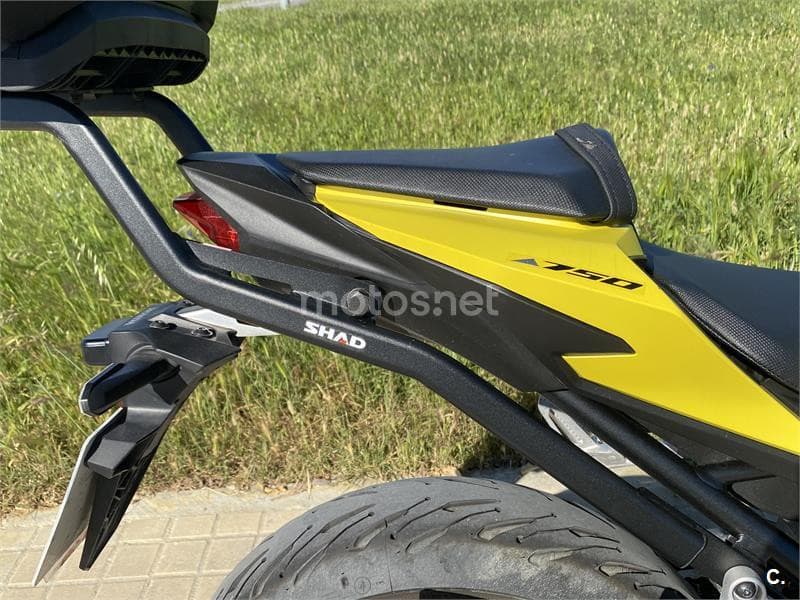 Honda CB 750 Hornet – Vista 12