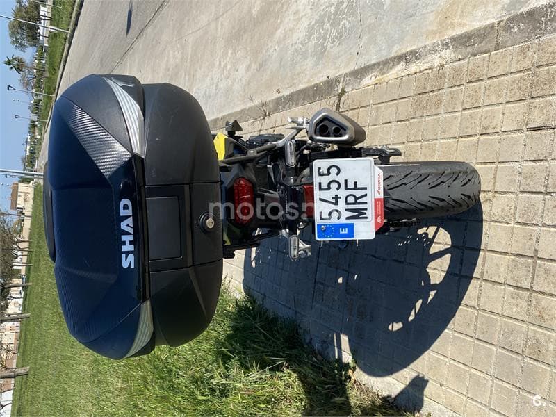 Honda CB 750 Hornet – Vista 15