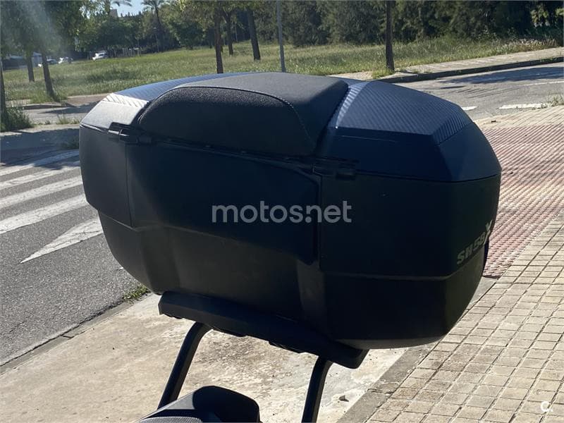 Honda CB 750 Hornet – Vista 5