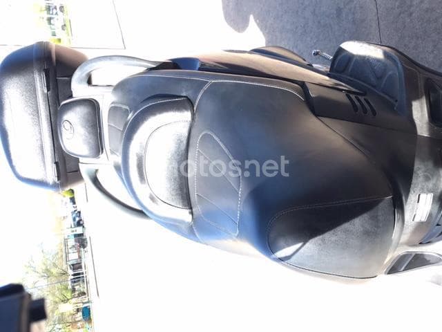 Kymco Grand Dink 125 – Vista 15