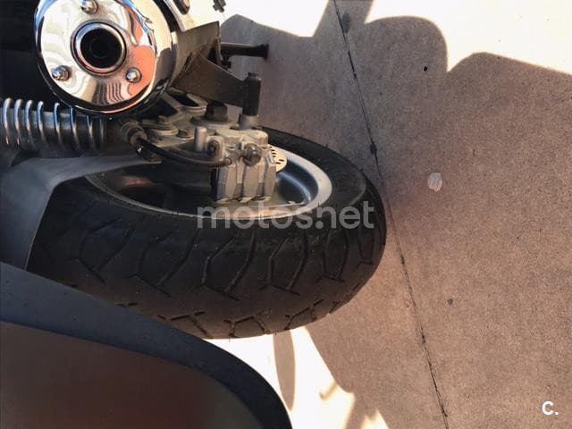 Kymco Grand Dink 125 – Vista 3