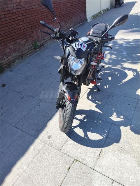 Benelli BN 125 – Vista 3